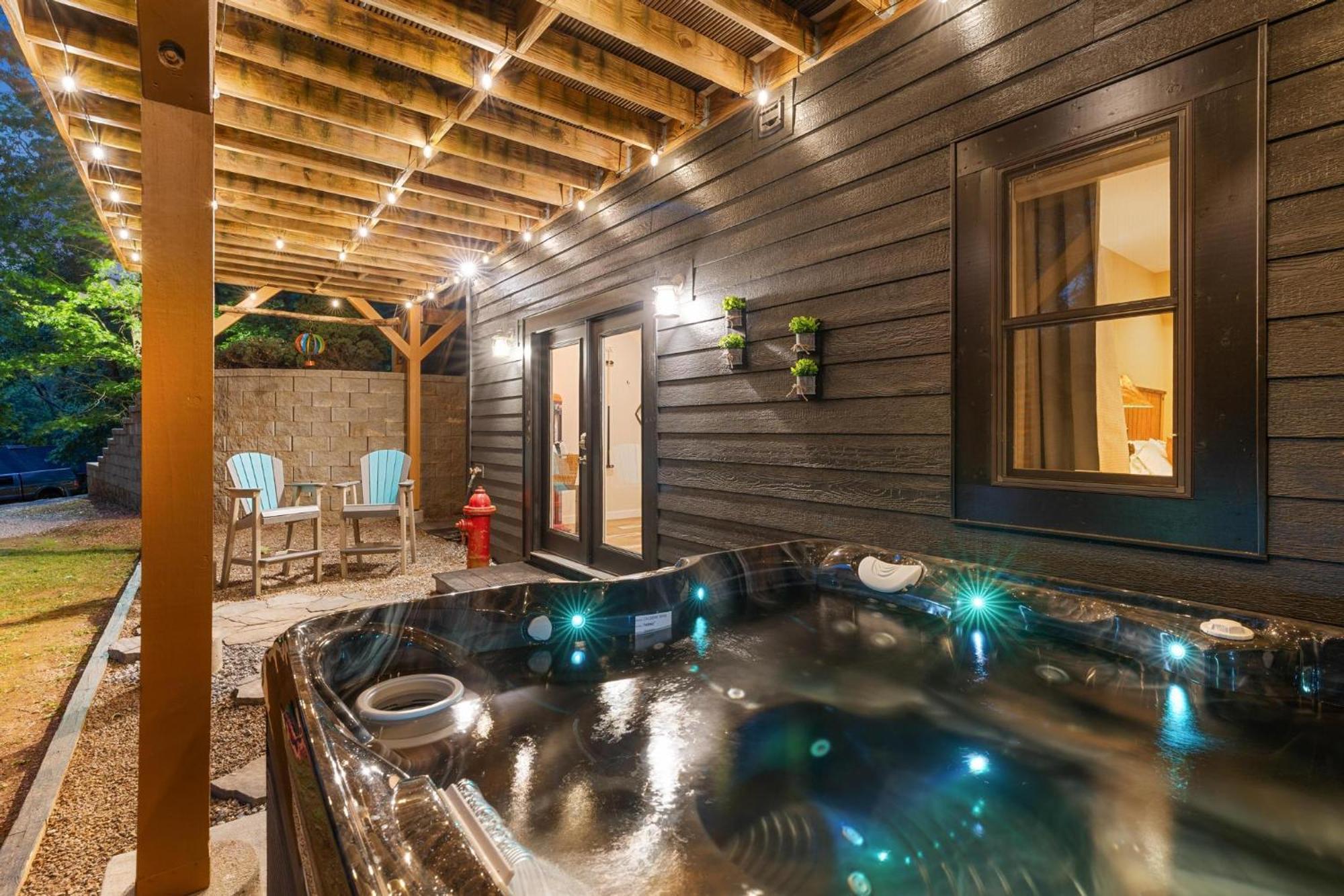 Lux Mtn Cabin - Hot Tub, Fire Pit, Game Room Franklin Zewnętrze zdjęcie